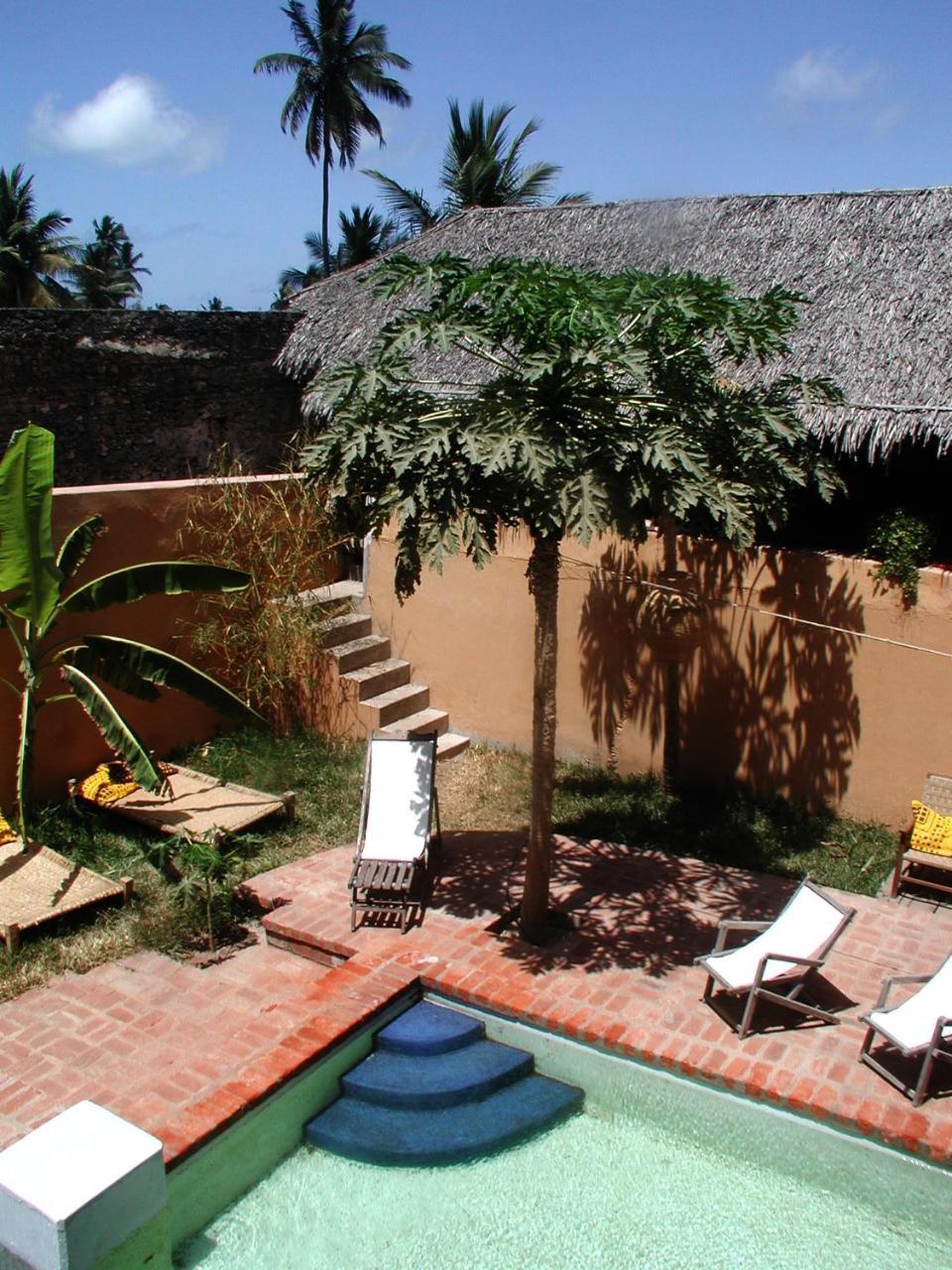 Patio Dos Quintalinhos - Casa Di Gabriele Bed & Breakfast Ilha de Mocambique Exterior photo